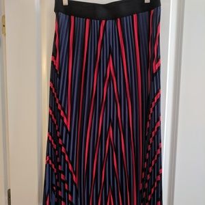 H&M pleated skirt